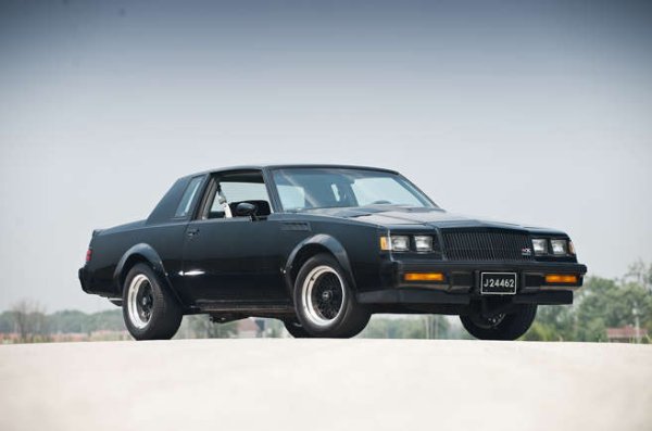 Buick трупаше продажби заради успехите в NASCAR през 1981 и 1982 година. Така пусна пакета Grand National, който беше основно различна боя и емблеми плюс нови седалки.
През 1984 година обаче получи 3,8-литров V6 двигател, който произвежда 200 к.с. Дотук банално, въпреки че успя да изпревари Chevrolet Camaro V6 и да се справи с Corvette.

След това, през 1986-а, последната година на производство, Buick излезе с &bdquo;Grand National, за да сложи край на всички Grand Nationals&ldquo;, който беше изцяло черният GNX.

По-голямо турбо и други модификации увеличиха мощността до 300 коня. Кколата можеше да спринтира до стотака за 4,7 секунди, което беше по-бързо от много суперавтомобили на деня.
